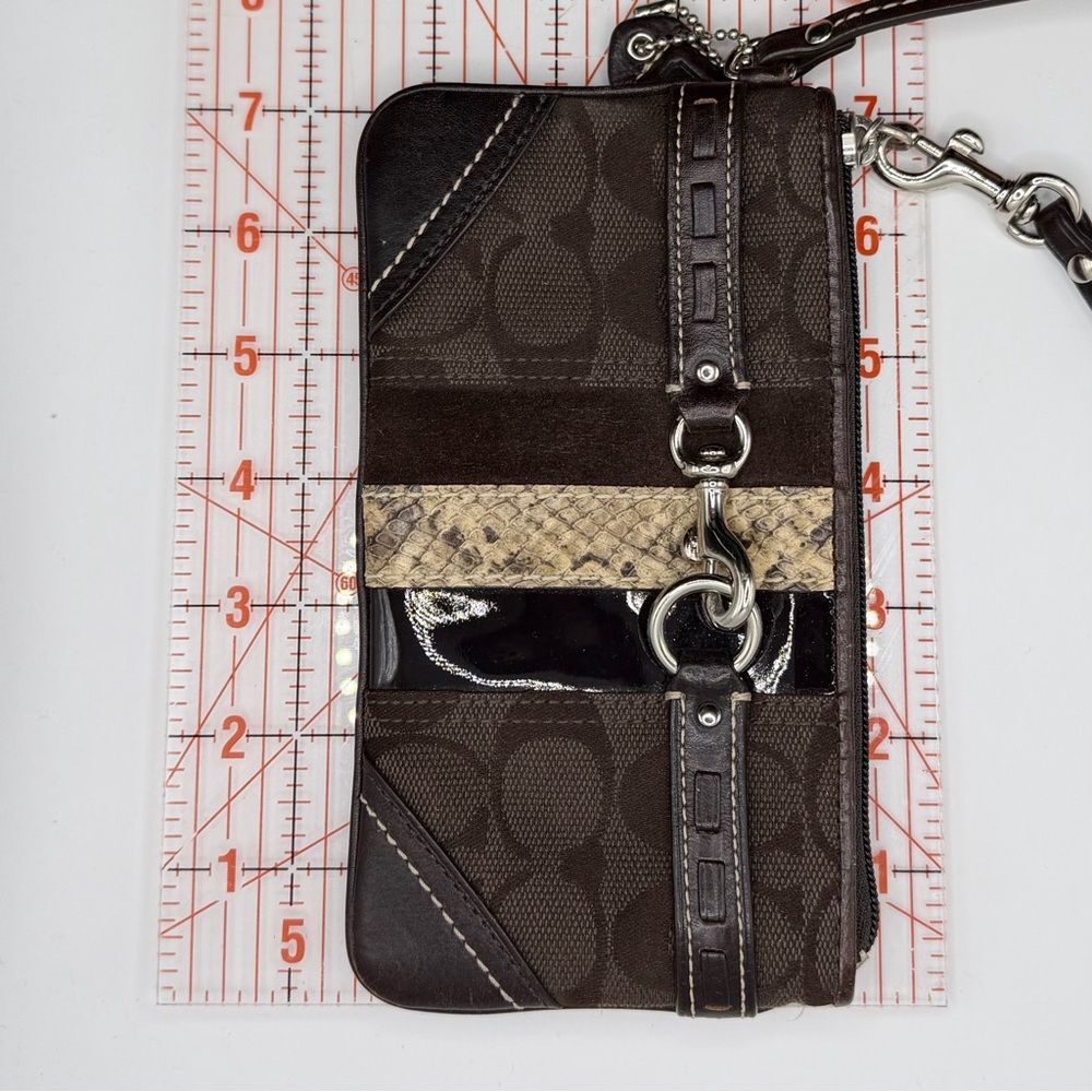 🐝 Coach Brown and Tan Monogram Wristlet Python Accent - Picture 7 of 9